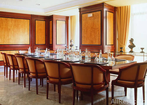 Tryp Medea 15